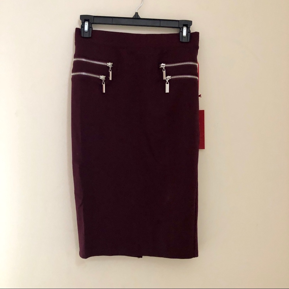 🌸 NWT Plum Colored Pencil Skirt with Zippers🌸